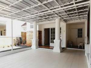 Rumah Sewa Siap Huni Hadap Taman di Golden Vienna BSD City lokasi di Tangerang Selatan Kota, tersedia melalui melalui situs Olx