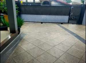 Rumah Siap Huni 2 Lantai Di Jl Utama Cijantung Jakarta Timur , tersedia melalui melalui situs Olx