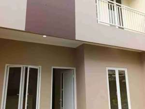 rumah siap huni akses motor sebrang pasar Kramat jati lokasi di Jakarta Timur, tersedia melalui melalui situs Olx