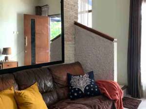 Rumah Siap Huni area Emerald Bintaro Jaya lokasi di Tangerang Selatan Kota, tersedia melalui melalui situs Olx