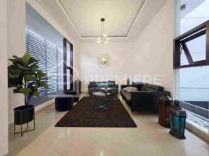 Rumah siap huni dengan kolam renang di supratman Bandung lokasi di Bandung Kota, tersedia melalui melalui situs Olx