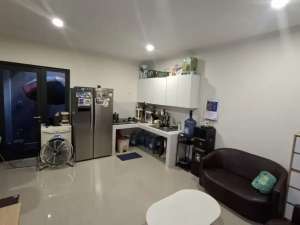 Rumah Siap Huni di Baroni Symphonia Summarecon Serpong Harga Nego lokasi di Tangerang Kota, tersedia melalui melalui situs Olx