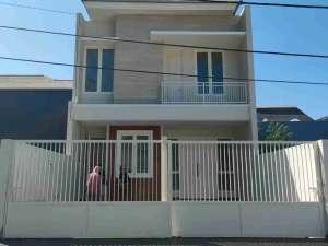 rumah siap huni di gayung kebonsari Surabaya , tersedia melalui melalui situs Olx