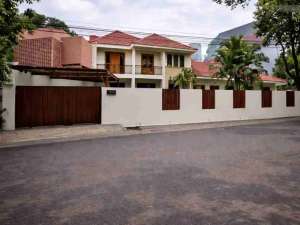 rumah siap huni di Jaya mandala kuningan Jaksel lokasi di Jakarta Selatan, tersedia melalui melalui situs Olx