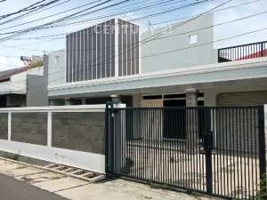 Rumah Siap Huni Di Palmerah Jakarta Barat lokasi di Jakarta Barat, tersedia melalui melalui situs Olx
