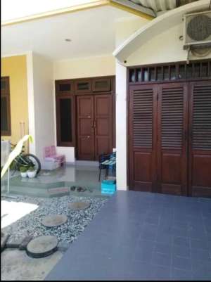 Rumah Siap Huni Dukuh Kupang Surabaya lokasi di Malang Kab., tersedia melalui melalui situs Olx