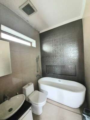 Rumah siap huni Sektor-9 Bintaro Discovery Fiore lokasi di Jakarta Selatan, tersedia melalui melalui situs Olx