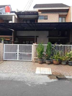 Rumah siap Huni SHM luas 160 m di Cluster Aralia Harapan Indah Bekasi lokasi di Bekasi Kab., tersedia melalui melalui situs Olx