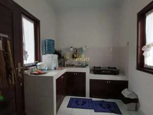 RUMAH SIAP HUNI TANAH LUAS 200 METER DI DALAM PERUMAHAN lokasi di Sleman Kab., tersedia melalui melalui situs Olx