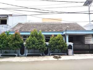 Rumah Siap Huni Tanah Luas di Jurangmangu Pondok Aren lokasi di Tangerang Selatan Kota, tersedia melalui melalui situs Olx