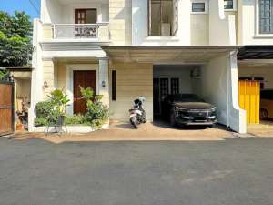 Rumah Siap Huni, TerawatEksklusif di Bambu Apus, CipayungJakTim lokasi di Jakarta Timur, tersedia melalui melalui situs Olx