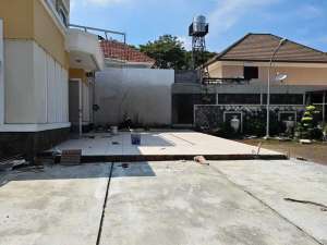 Rumah Siap Pakai 4 Kamar Furnish Graha Padma Semarang Parkir Luas lokasi di Semarang Kota, tersedia melalui melalui situs Olx