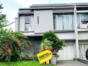 Rumah Split Level Modern Premium, Desain Berkelas di Kebayoran Village lokasi di Tangerang Selatan Kota, tersedia melalui melalui situs Olx