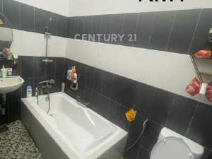 RUMAHSTRATEGIS 3KT DEKAT PINTU TOL HALIM DI CIPINANG MELAYU lokasi di Jakarta Timur, tersedia melalui melalui situs Olx