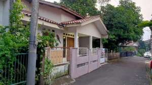 Rumah Strategis dekat tol Desari di Perum Mampang Indah 2, Pancoran Mas depok lokasi di Depok Kota, tersedia melalui melalui situs Olx