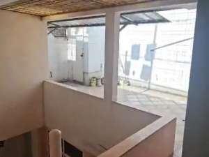 RUMAH STRATEGIS DI NGINDENINTANSURABAYARUMAH 2 LANTAI HARGA 1LANTAI Perlu Renov sedikit lokasi di Surabaya Kota, tersedia melalui melalui situs Olx