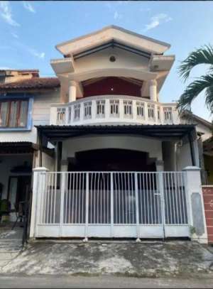 Rumah Strategis Murah tengah kota Jebres Solo, Surakarta. lokasi di Surakarta Kota, tersedia melalui melalui situs Olx