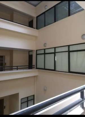 Rumah Sunter cocok ukantor n gudang lokasi di Jakarta Utara, tersedia melalui melalui situs Olx