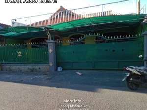 Rumah Surabaya Bratang gede Wonokromo Siap Huni lokasi di Surabaya Kota, tersedia melalui melalui situs Olx