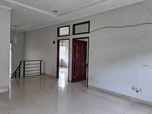 Rumah Taktis Dijual di Komplek Batununggal dkt STT TELKOM Buahbatu lokasi di Bandung Kota, tersedia melalui melalui situs Olx