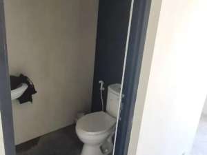 Rumah Tambak Medokan Ayu Surabaya lokasi di Surabaya Kota, tersedia melalui melalui situs Olx