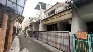 RUMAH TANJUNG DUREN 2 LANTAI DEKAT TAMAN DAN BEBAS BANJIR lokasi di Jakarta Barat, tersedia melalui melalui situs Olx