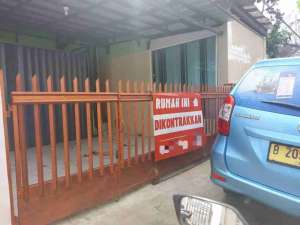 Rumah Tebet Jalan Depan 2 Mobil lokasi di Jakarta Selatan, tersedia melalui melalui situs Olx