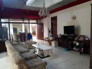 Rumah terawat sayap Riau cocok untuk rumah tinggal, kantor, cafe Strategis Pusat Kota Bandung lokasi di Bandung Kota, tersedia melalui melalui situs Olx