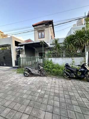 Rumah TERMURAH Strategis di Taman Sakura Jimbaran lokasi di Kab. Badung, tersedia melalui melalui situs Olx