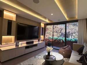 Rumah Terravia Termurah Lebar 8 Full Marmer Hadap Selatan Utara lokasi di Tangerang Kab., tersedia melalui melalui situs Olx