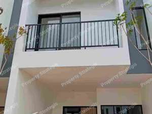 Rumah townhouse strategis jakarta timur dekat tol stasiun ciracas lokasi di Jakarta Timur, tersedia melalui melalui situs Olx