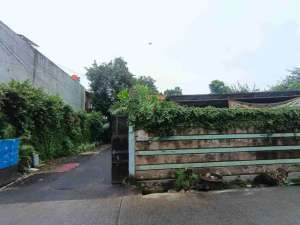 Rumah Tua di Jl Madrasah I Gandaria Selatan Cilandak Jakarta Selatan lokasi di Jakarta Selatan, tersedia melalui melalui situs Olx