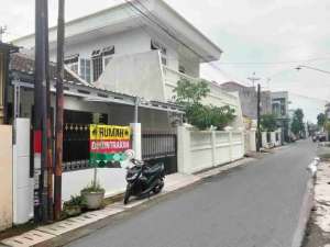 Rumah Utara PARAGON Mall Mangkubumen Banjarsari SOLO Surakarta lokasi di Surakarta Kota, tersedia melalui melalui situs Olx