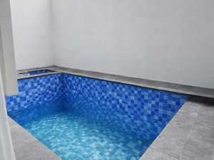 Rumah villa disewakan murah di dekat jatim park 3 kota batu malang lokasi di Batu Kota, tersedia melalui melalui situs Olx