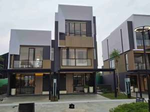 Rumah VIRAL 3 Lantai Park Serpong Tipe GoldTops Beverly FREE PPN 11 lokasi di Tangerang Kota, tersedia melalui melalui situs Olx
