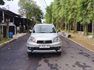 Jual bekas RUSH 2015 S TRD SPORTIVO AT MATIK SILVER SIAP PAKAI,lokasi di Depok Kota