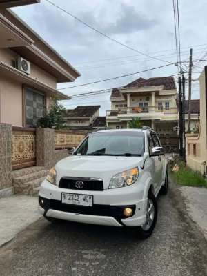 Jual bekas RUSH TRD 1.5 MATIC 2014 PUTIH,lokasi di Bandar Lampung Kota