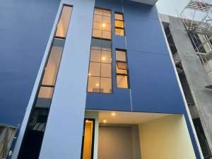 S916.Rumah 3,5 Lantai Ready Siap Huni diCondet, Jakarta Timur lokasi di Jakarta Timur, tersedia melalui melalui situs Olx