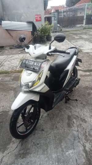 Jual bekas Sale BEAT karburator 2011 Pajak ON,lokasi di Tangerang Selatan Kota
