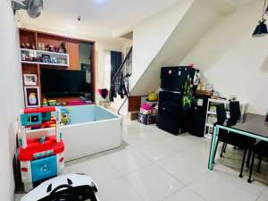 Sale Rumah Greenlake City West Europe Kondisi Semi Furnished Super Best Price lokasi di Tangerang Kota, tersedia melalui melalui situs Olx