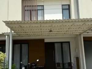 SAMPAI DEALRumah Cantik Dalam Cluster Jakarta Garden City lokasi di Bekasi Kota, tersedia melalui melalui situs Olx