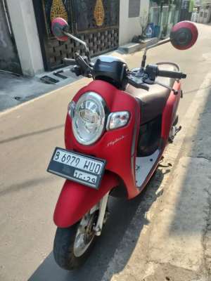 Jual bekas Scoopy 2019 pajak hidupmesin halus,lokasi di Tangerang Kota