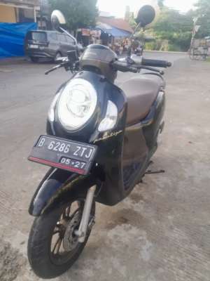 Jual bekas Scoopy 2022 keyles,lokasi di Depok Kota