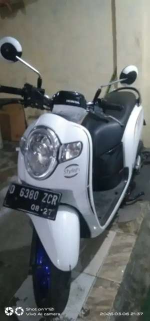 Jual bekas Scoopy Donat Tahun 2017 Pajak Isi lengkap no minus aman,lokasi di Bandung Kab.