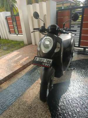 Jual bekas Scoopy hitam 2023,lokasi di Bekasi Kota