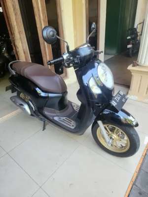 Jual bekas Scoopy keyless hitam 2021 gbm,lokasi di Bantul Kab.