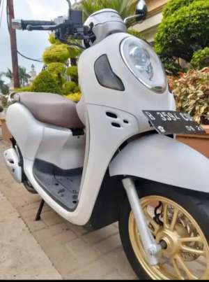 Jual bekas scoopy prestig 2021,lokasi di Tangerang Selatan Kota