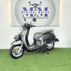 Jual bekas SCOOPY PRESTIGE 2022 SS LENGKAP, MENTARI JOJO MOTOR,lokasi di Depok Kota