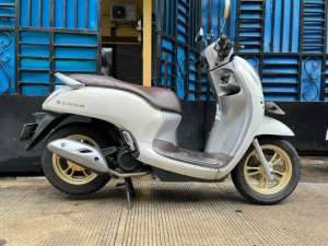 Jual bekas Scoopy si putih,lokasi di Jakarta Barat