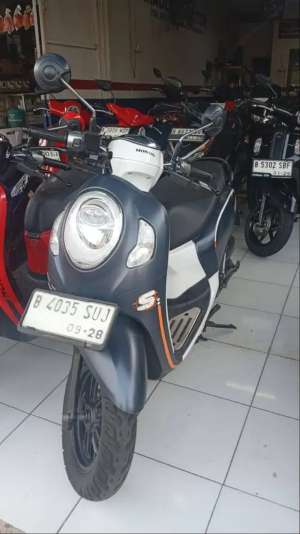 Jual bekas SCOOPY Tahun 2023 Pajak Panjang,lokasi di Tangerang Selatan Kota